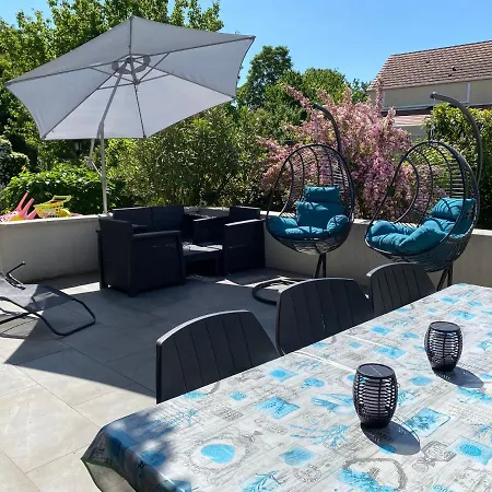 מלון Maison Bourgeoise Avec Piscine Et Jaccuzi *